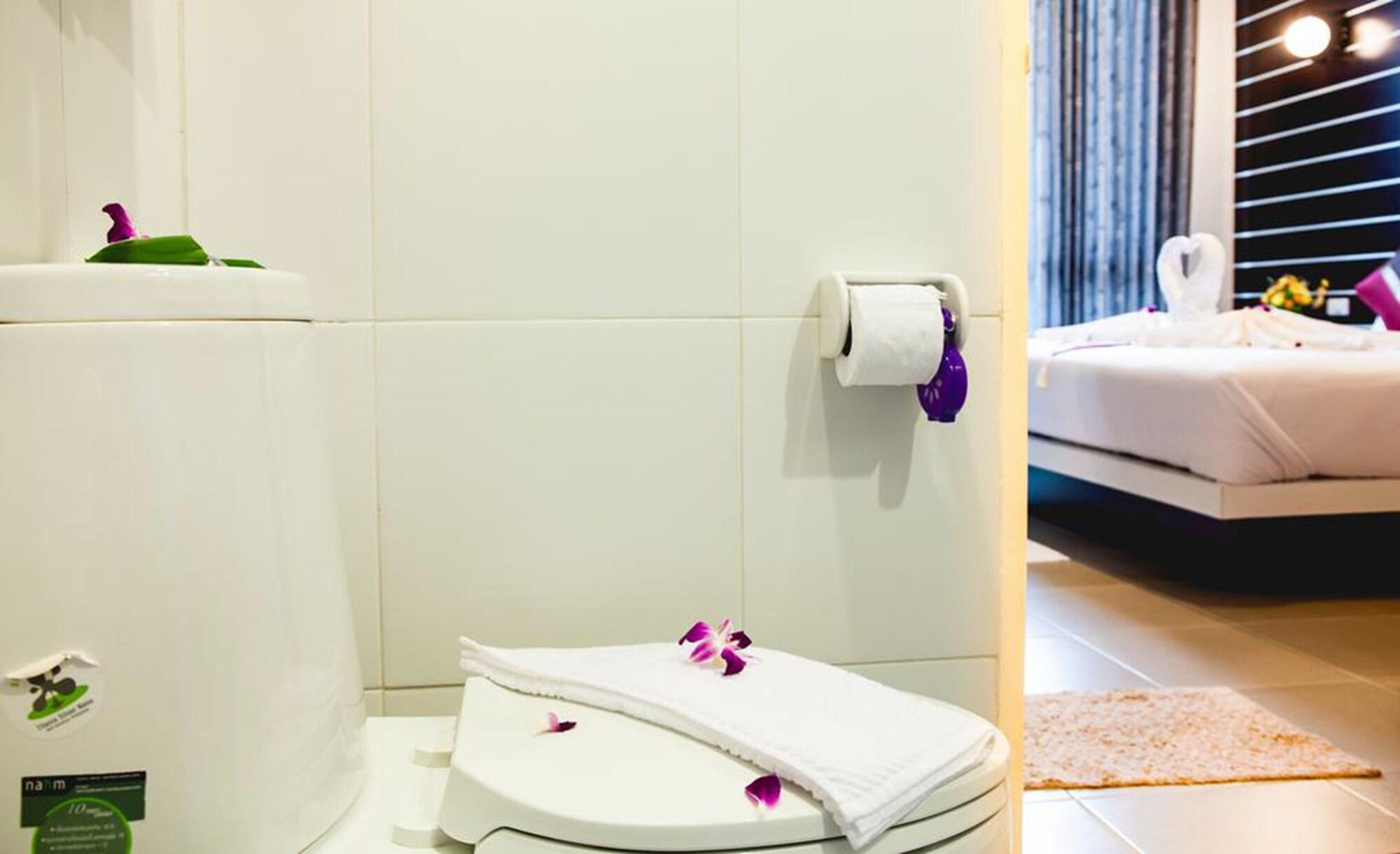 Chalong Boutique Inn Екстериор снимка