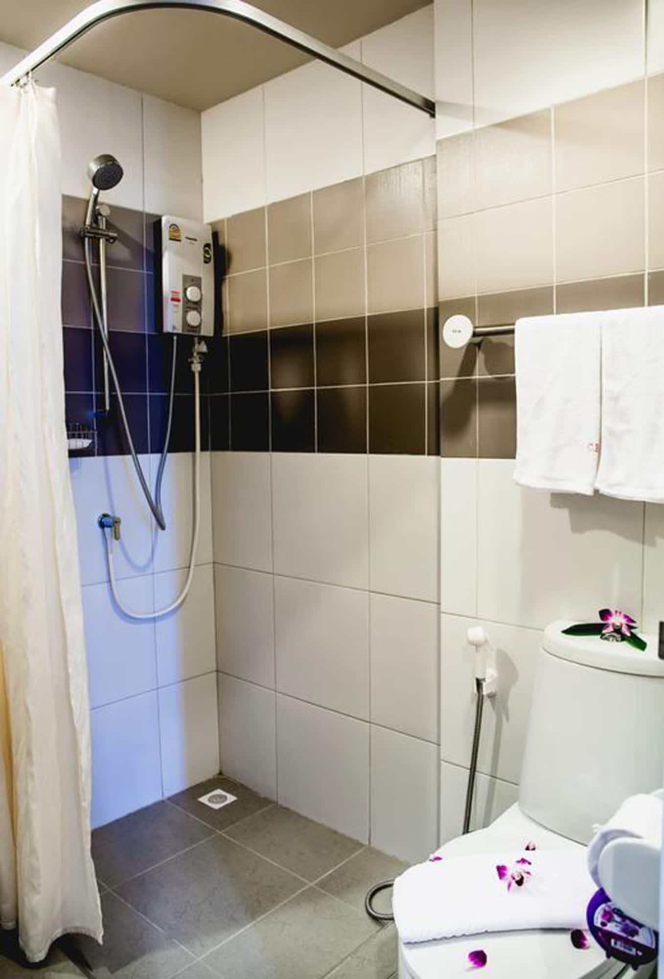 Chalong Boutique Inn Екстериор снимка