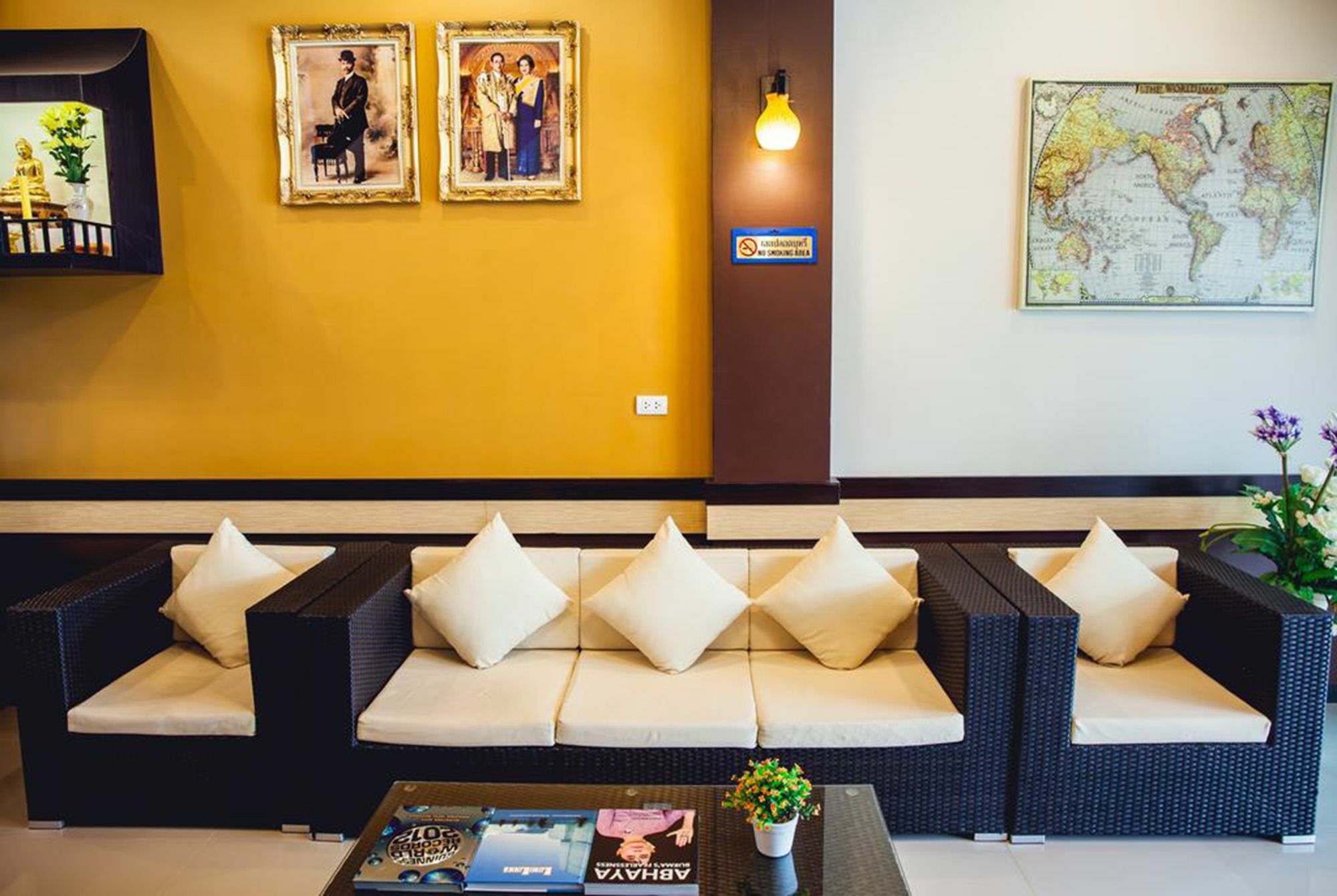Chalong Boutique Inn Екстериор снимка
